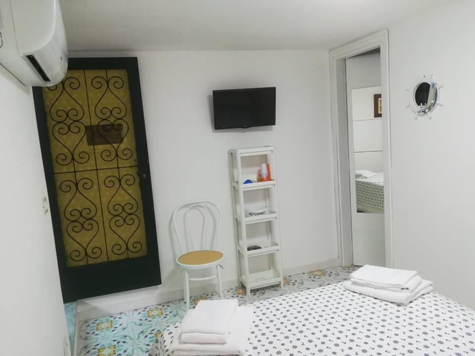איסקיה Villa Iscla Maison D'Hotes מראה חיצוני תמונה